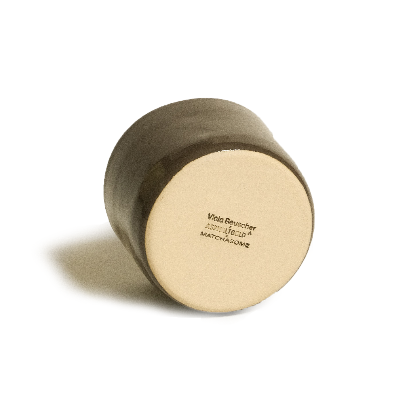 Viola Beuscher x Matchasome für Asphaltgold Hojicha Tasse